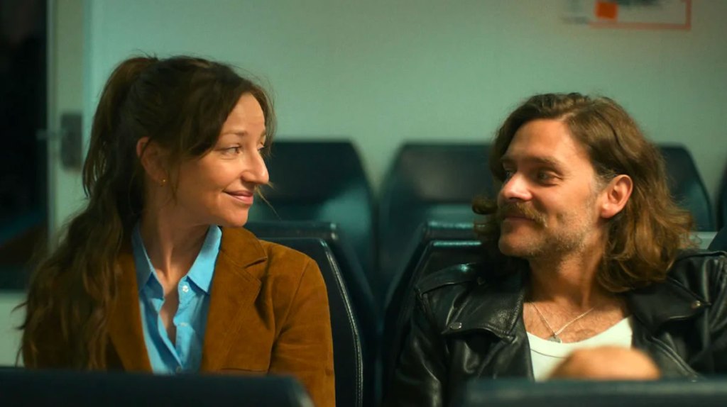 REVIEW:  Love     ★★★★☆